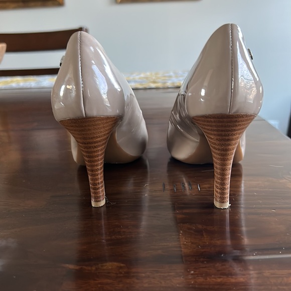 Calvin Klein Women’s Heels size 7 EXCELLENT - Picture 3 of 8